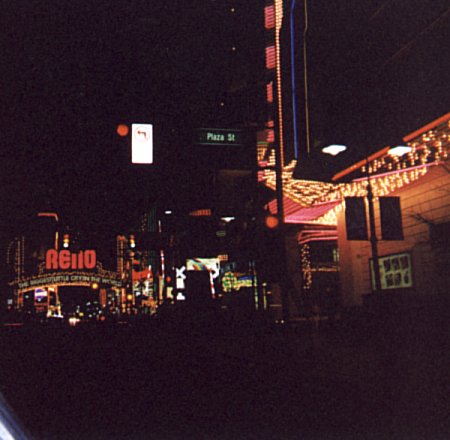 Virginia Street bei Nacht
